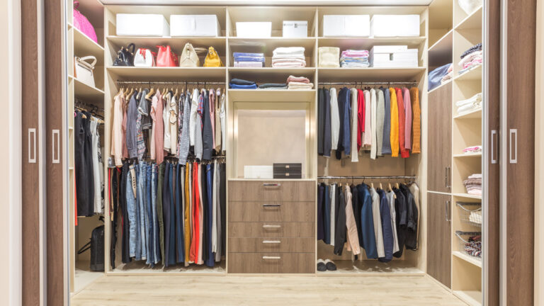 simple-ways-to-maximize-closet-space-and-make-it-look-organized